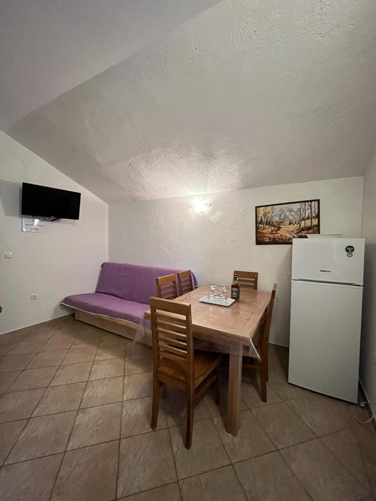 Apartmani Mirjana Трибань-Крушица Екстер'єр фото