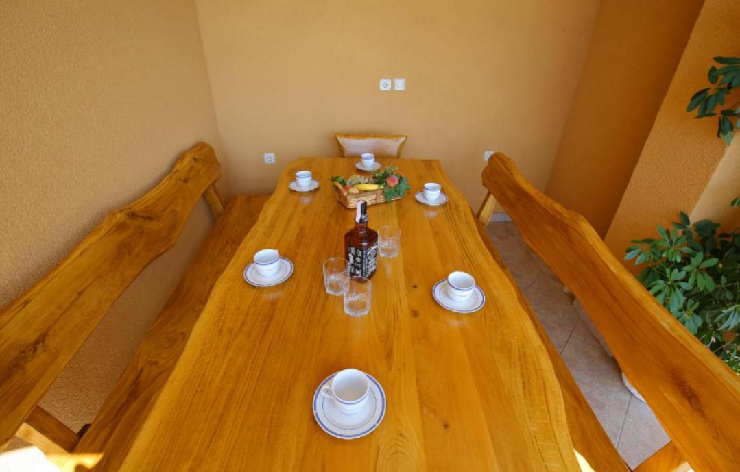 Apartmani Mirjana Трибань-Крушица Екстер'єр фото